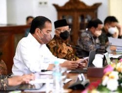 Presiden Joko Widodo dalam keterangannya di Istana Kepresidenan Bogor pada Selasa, 17 Mei 2022.