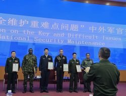 siswa tni pembicara di china